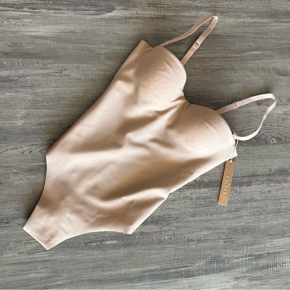 New Skims Body Bodysuit XXS